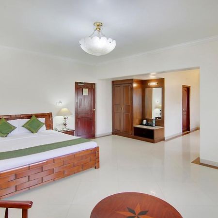 Treebo Trend President Suites Bangalore Exterior foto
