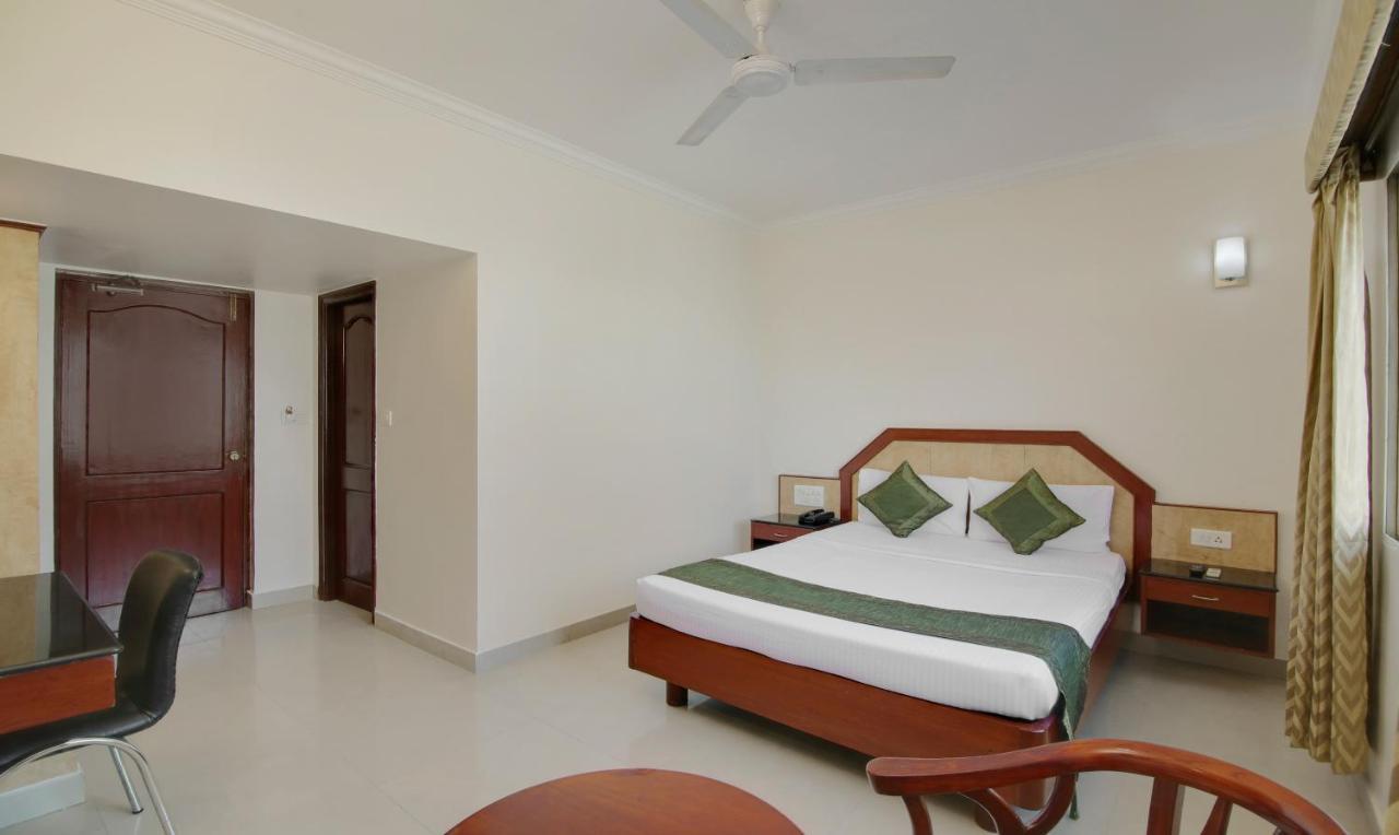 Treebo Trend President Suites Bangalore Exterior foto